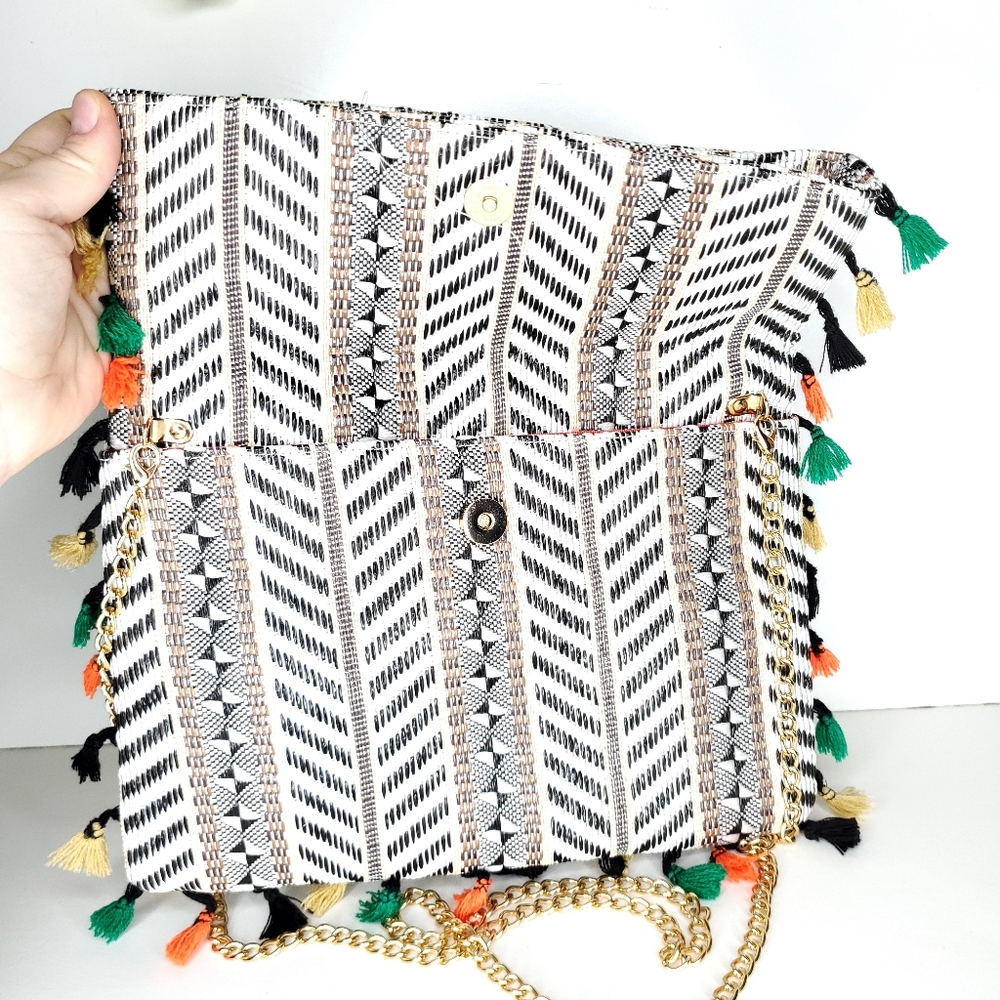 Sondra Roberts Squared Raffia Boho Crossbody Purse - Picture 2 of 7